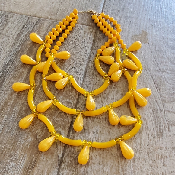Vintage bakelite ? Yellow unique triple beaded necklace statement bib 70's 80's - Picture 9 of 16